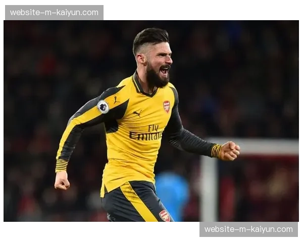 从降级区到安全区：伯恩茅斯三月三连胜的战术转折点解析。